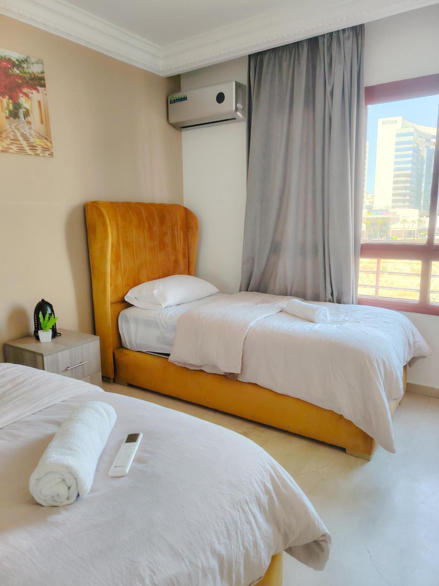 Moderne Appartement Au Plein Centre-Ville En Face Hilton & La Gare De Train Tgv Avec Climatisation Tanger Exteriér fotografie