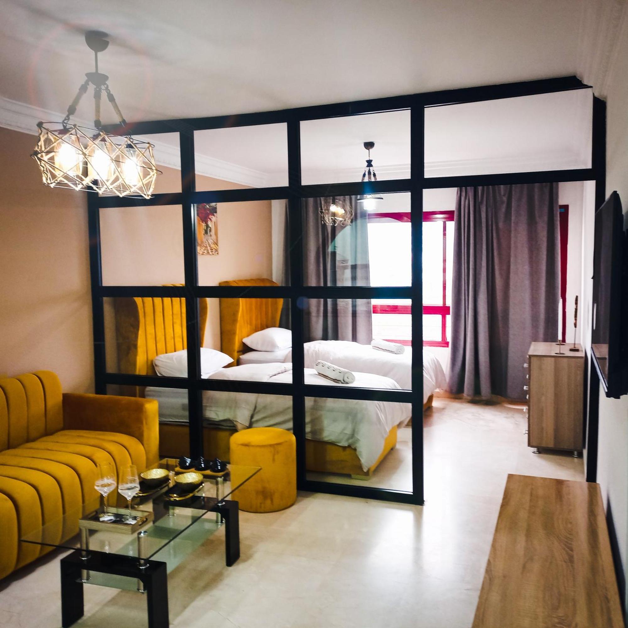 Moderne Appartement Au Plein Centre-Ville En Face Hilton & La Gare De Train Tgv Avec Climatisation Tanger Exteriér fotografie